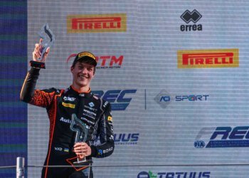 17-летний украинец выиграл дебютную гонку на этапе Формулы в Италии