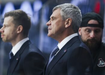 Квартальнов заявил, что у форварда Романцева есть хорошие шансы остаться с «Локомотивом»