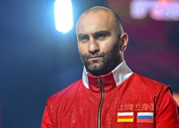 Очень некрасивая история. WBA забыла про спорт и «кинула» россиянина