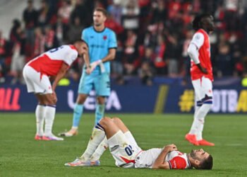 Драма в Праге. Славия вела 2:1 до 90-й минуты, но проиграла Лансу