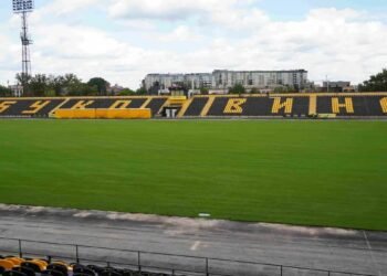 За зразком Полісся: Бурбас повідомив, скільки коштує оновлення арени Буковини