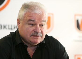 Владимир Плющев объяснил, почему игроки «Авангарда» часто получают травмы
