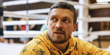 "У нас была сделка. Где мой Bentley?" — Усик в Лондоне обратился к промоутеру Фрэнку Уоррену