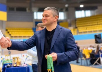 Василий Костюк поддержал сборную Украины по каратэ на рекордном чемпионате мира