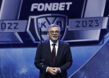 Фазель заявил, что нужно переносить турниры, если сборной России не будут выдавать визы