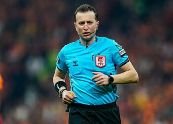 В Турции арестовали арбитра Суперлиги по делу о договорных матчах