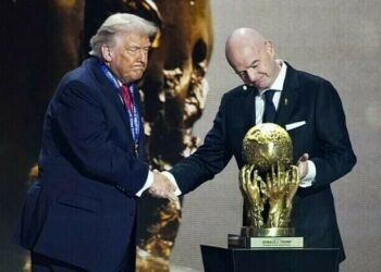 ФИФА может отменить Премию мира через год после вручения Трампу