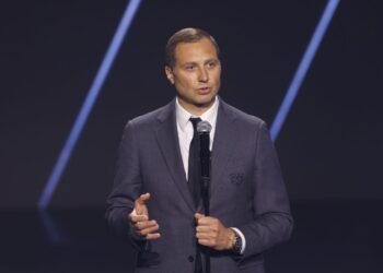 «Ситуация непростая». Президент КХЛ Алексей Морозов — о будущем «Лады»